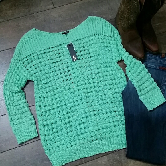 Apt. 9 Sweaters - Gorgeous Sweater